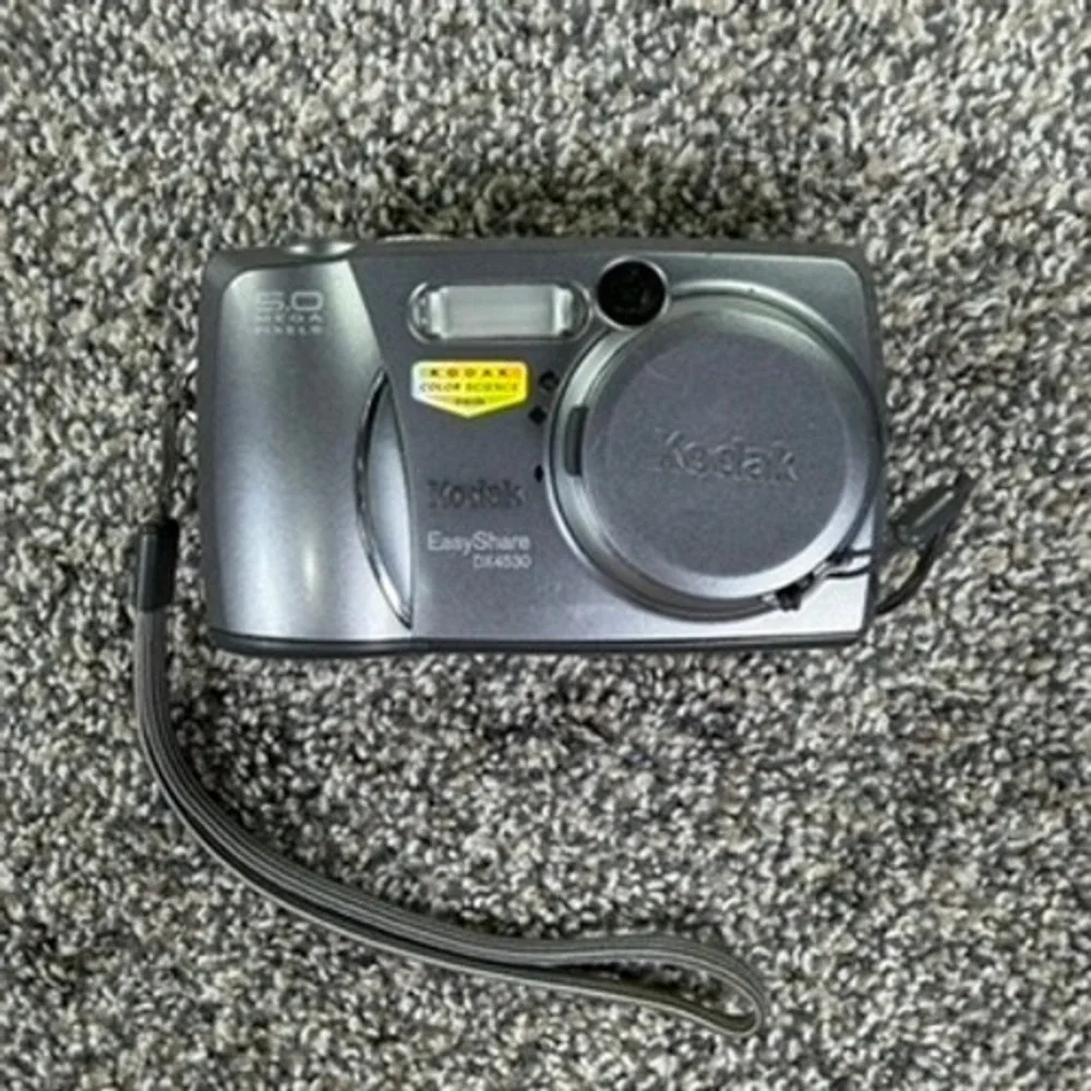 Kodak EasyShare DX4530 Digital Camera 5.0MP 3x Optical Zoom Lowepro NOT TESTED